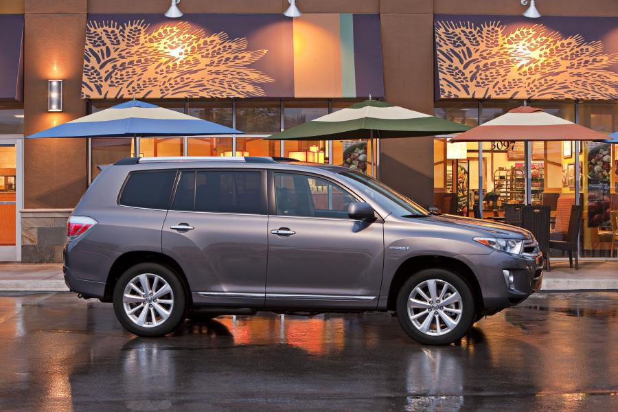  Toyota Highlander Hybrid 2011 года  (фото 21 из 34)